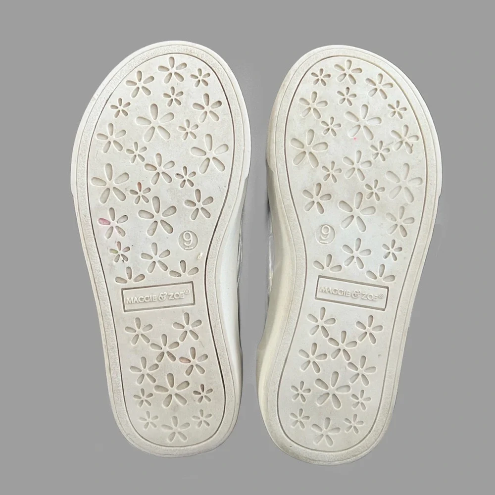 Maggie & Zoe Silver and Cream Kids Sneaker Boots Size 9